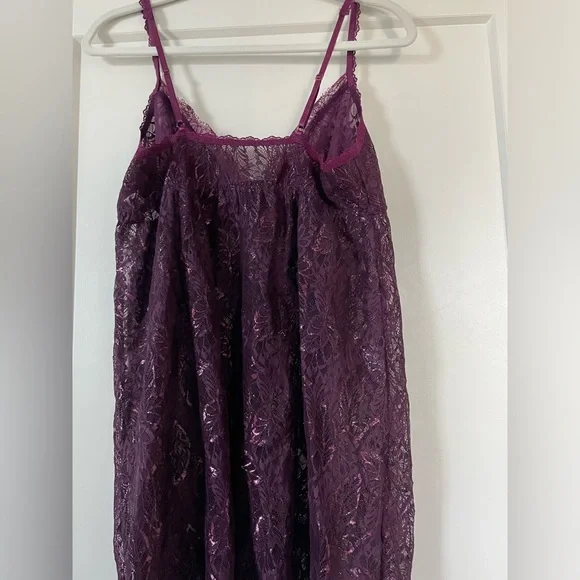 Hanky Panky Lace Chemise. Never worn. Size Large - Picture 2 of 4